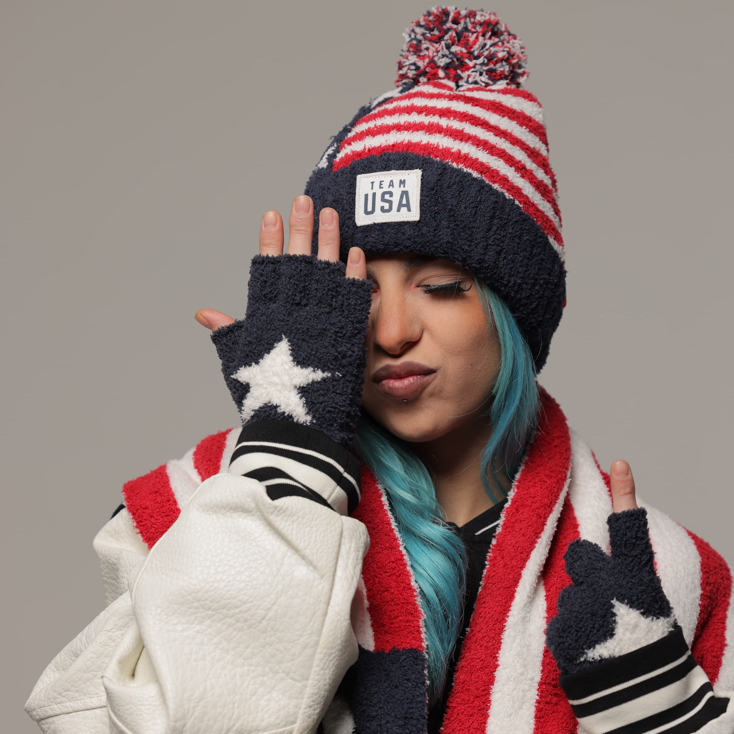 Team USA x Barefoot Dreams Stars and Stripes Gloves